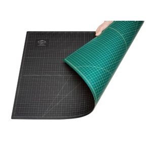 green black cutting mat